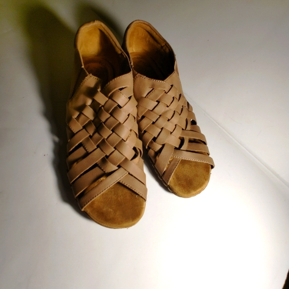 natural sole Shoes - Natural Soul Women's Baye Sandal Woven PeepToe size 11